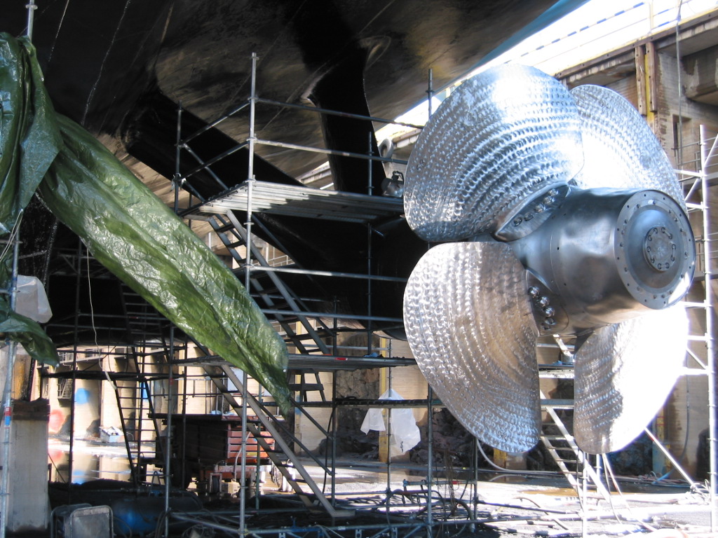 GTS (Codelag) Finnjet SB-propeller at Rauma dockyard 2004